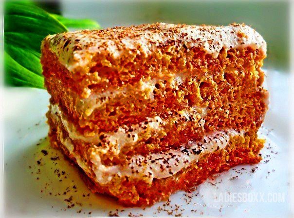Морковный тортик с творожно- банановым кремом