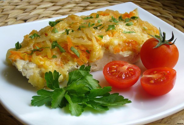 Минтай под соусом