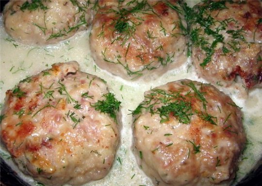 Котлетки в духовке с соусом