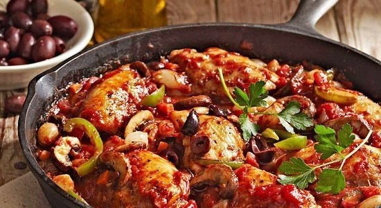 Тушеное куриное филе со сладким перцем
