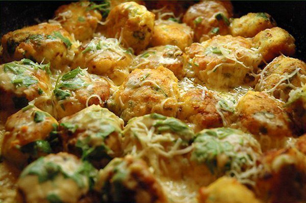 Куриное филе в сырном соусе